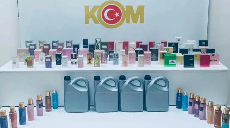 Samsun'da kaçakçılık operasyonu : Parfüm ve etil alkol ele geçirildi
