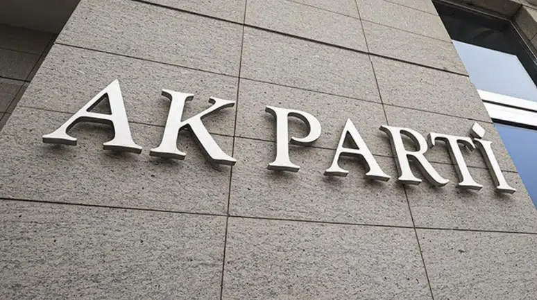 AK Parti’de 4 il başkanı değişti