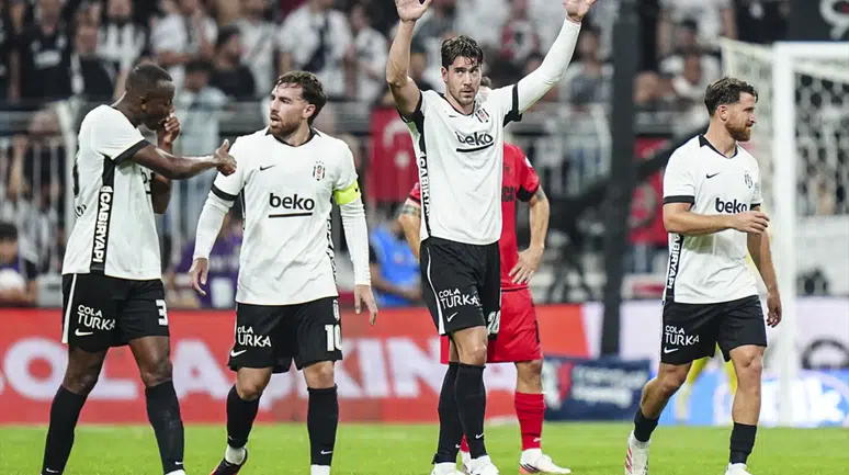 Beşiktaş, sahasında Çorum FK'yı 6 - 2 mağlup etti