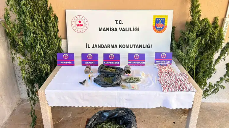 Manisa Alaşehir'de 21 adrese eş zamanlı uyuşturucu operasyonu : 4 tutuklu