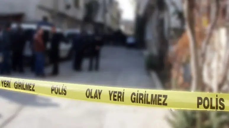 Emekli polis eşi ve çocuğunu öldürip intihar etti