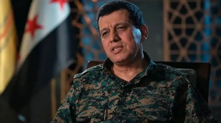 Terör örgütü YPG kendini feshetti!