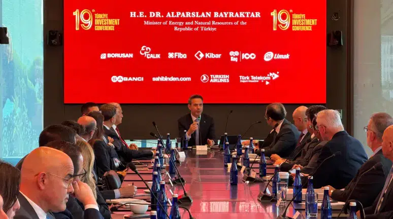 Bakan Bayraktar New York'ta yatırımcılarla buluştu: Enerji stratejileri ve kritik anlaşma
