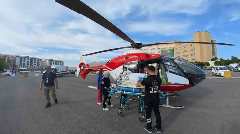 1 günlük bebek ambulans helikopterle sevk edildi