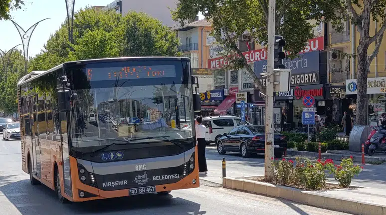 Kırşehir'de toplu taşıma ücretlerine zam : Tam bilet 32 TL oldu