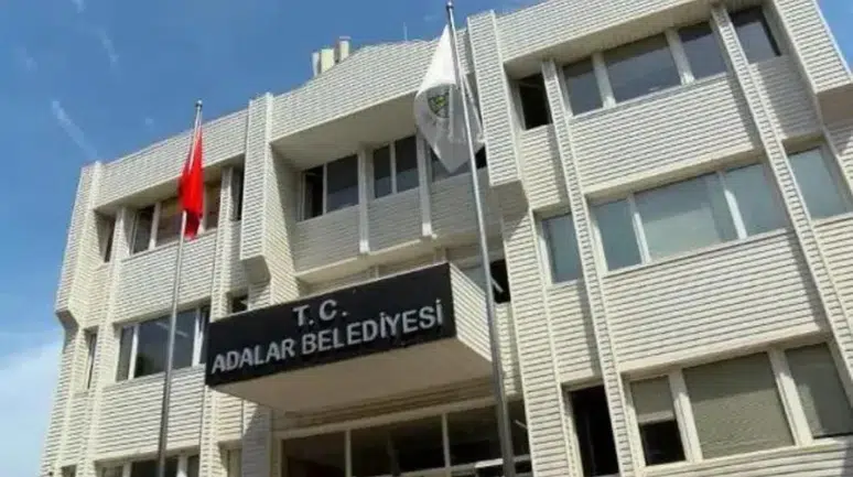 Adalar Belediye Başkanvekili Pamuk, görevinden istifa etti