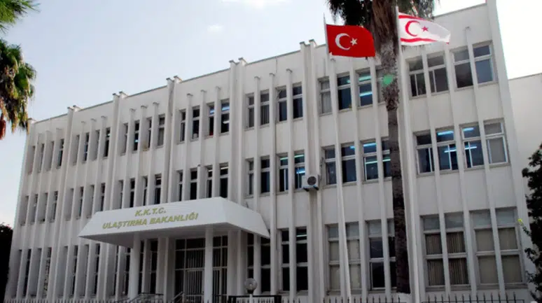 KKTC Ulaştırma Bakanlığı'nda 3 yetkili görevden alındı
