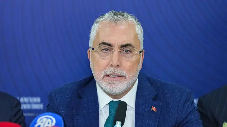 Bakan Vedat Işıkhan Arnavutköy’den seslendi : 'Türkiye Yüzyılı hedeflerimiz için gece gündüz çalışacağız'