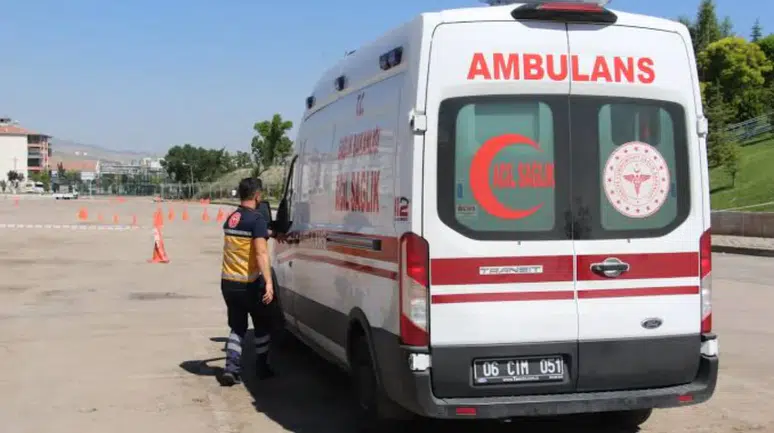 Başakşehir’de Ambulansa yol vermeyen sürücüye rekor ceza