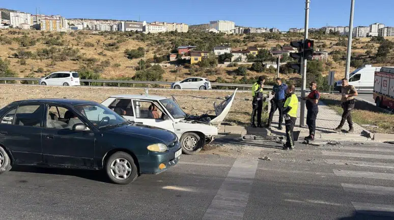 Yozgat'ta iki araç çarpıştı : 6 yaralı
