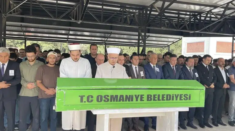 Osmaniye’de öldürülen öğretmen son yolculuğuna uğurlandı