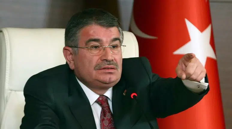 Eski İçişleri Bakanı İdris Naim Şahin hakkında karar verildi
