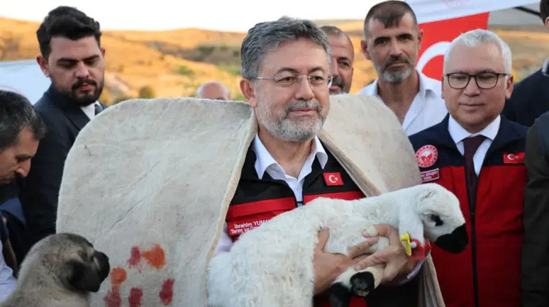 Bakan Yumaklı : Bal üretiminde 2'nci sıradayız