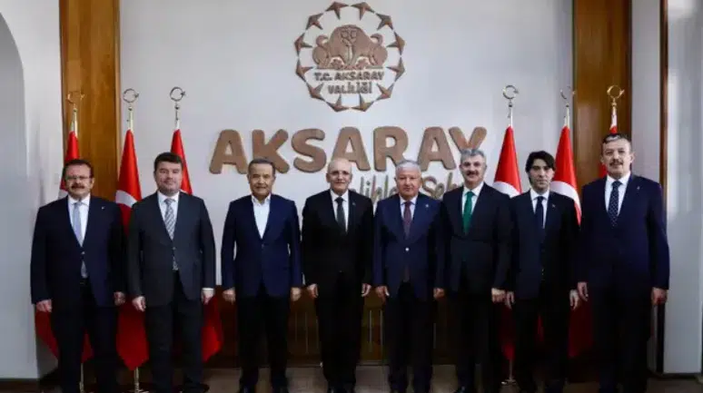 Bakan Şimşek Aksaray'da iş insanlarıyla buluştu