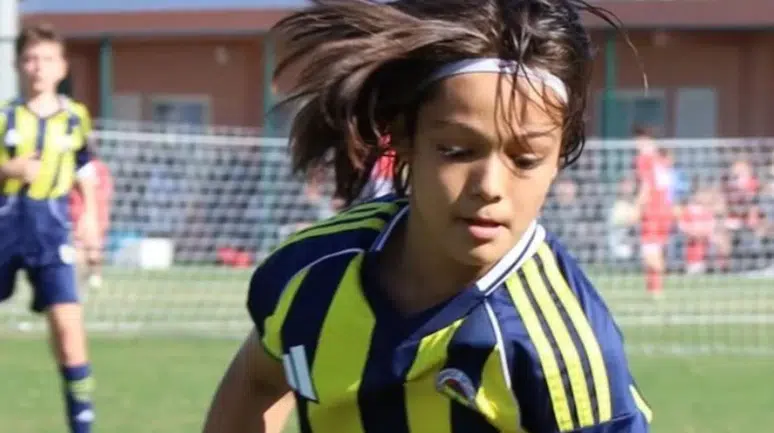 Poyraz Eren Arabacı kimdir, kaç yaşında? Fenerbahçe’nin genç yıldızı hangi mevkide oynuyor?