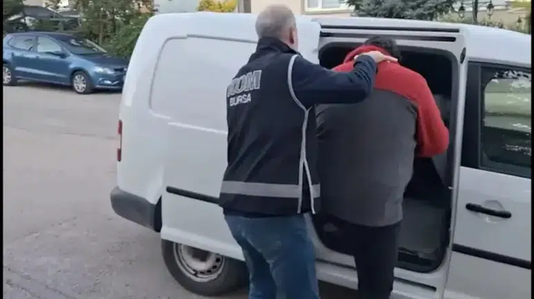 Konut vaadiyle 160 kişiyi mağdur eden kooperatife operasyon : 12 gözaltı