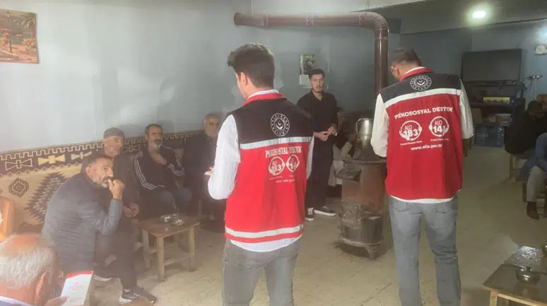 Muş’ta mobil araçla vatandaşlara sosyal hizmet bilgilendirmesi