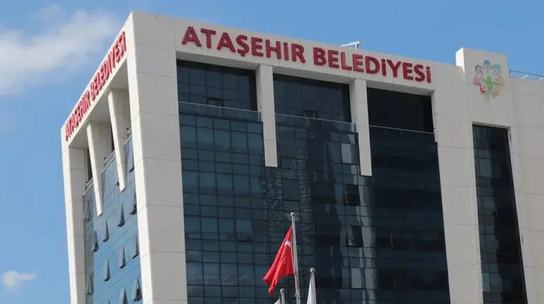 Ataşehir'de CHP'li 6 belediye meclis üyesi AK Parti'ye katıldı