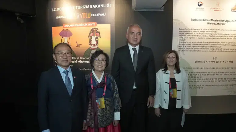 Kore ve Türk sanatları Ankara'da aynı sergide buluştu
