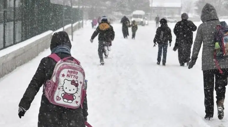 Afyonkarahisar'da 13 Ocak Salı Günü Okullar Tatil Mi? Valilikten Açıklama Bekleniyor