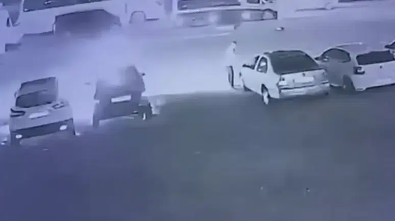 Antalya'da oto galeride kundaklama