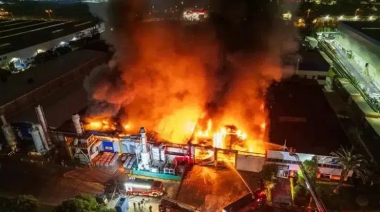Manisa'da İnci Akü Fabrikası'nda Çıkan Yangın Neden Korkutucu Bir Durum Oluşturdu?