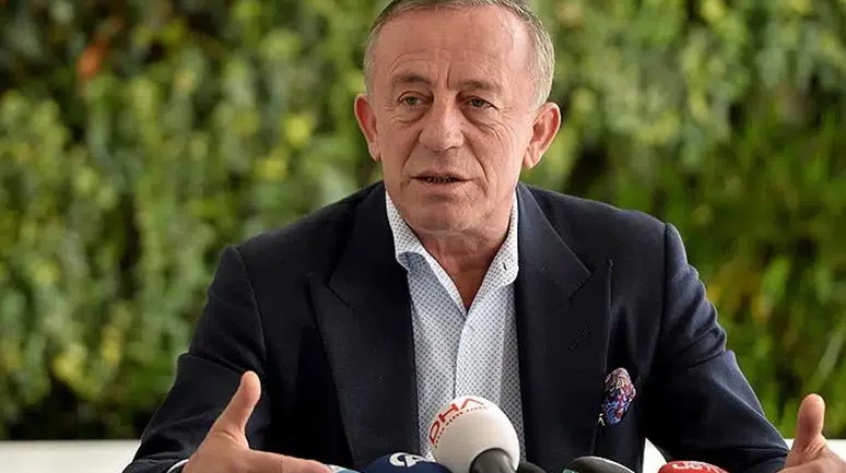 Ali Ağaoğlu 72 Yaşında Baba Olacağını Öğrendi: Beklenen Bebeğin Cinsiyeti Ne Oldu?