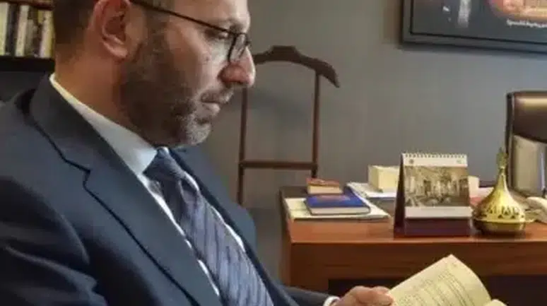 Fon soruşturması: Eski başbakan danışmanı Ertan Aydın hakkında ev hapsi kararı