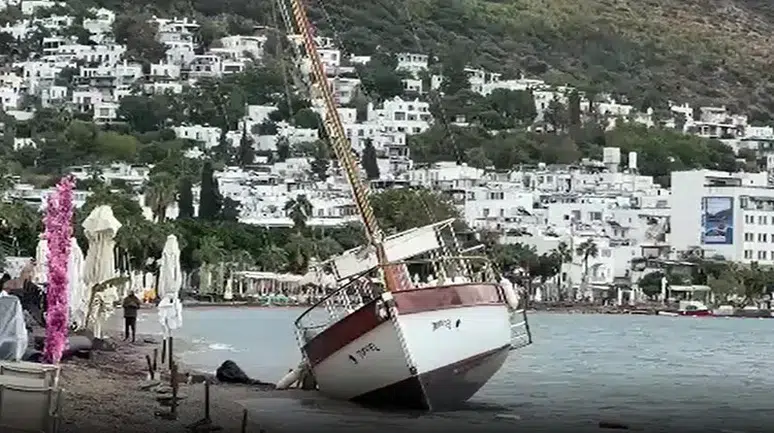 Bodrum'da Kuvvetli Fırtına ve Sağanak Etkili Oldu