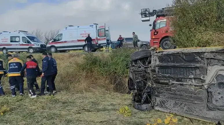 Adıyaman'da taksi şarampole devrildi: 5 kişi yaralandı