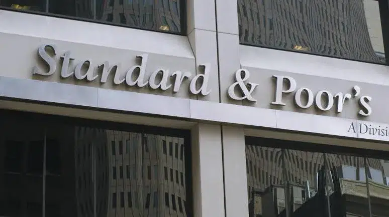 S&P, İngiltere'nin kredi notunu teyit etti