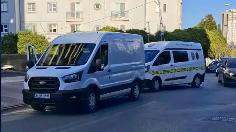 İstanbul Ümraniye'de Şüpheli Çantadan El Bombası Çıktı