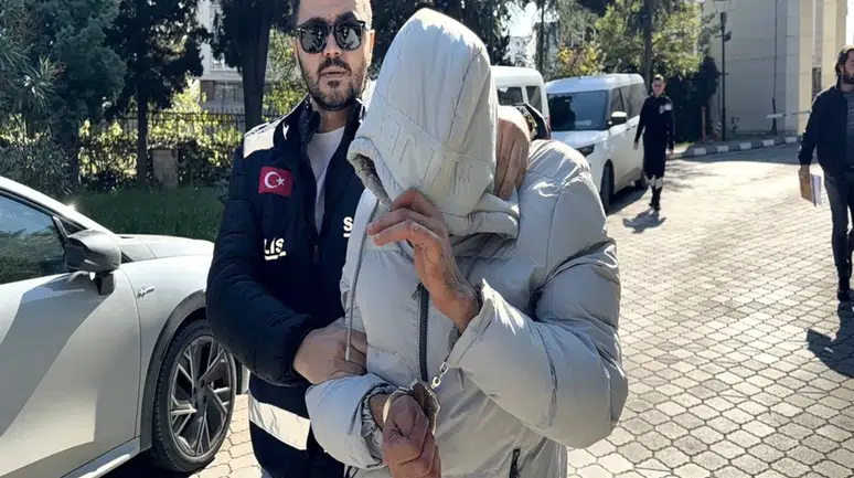 Samsun'da eşini bıçaklayan şüpheli adliyeye sevk edildi