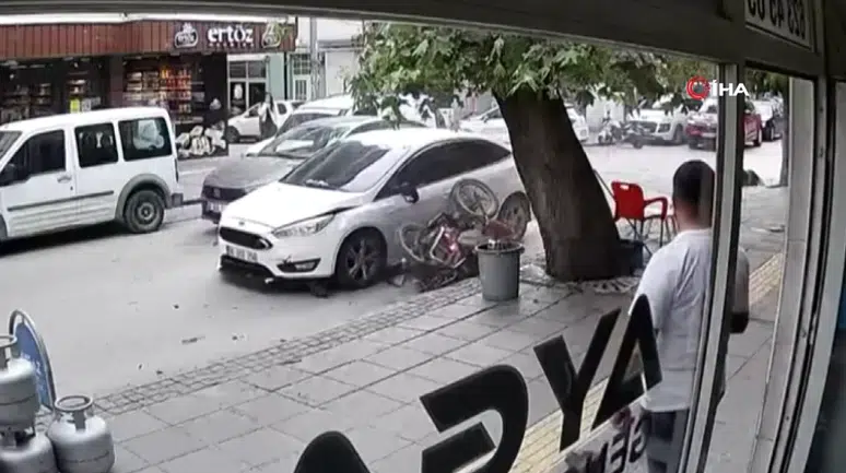 Ankara Polatlı'da Otomobil ile Motosiklet Çarpıştı: 1 Yaralı