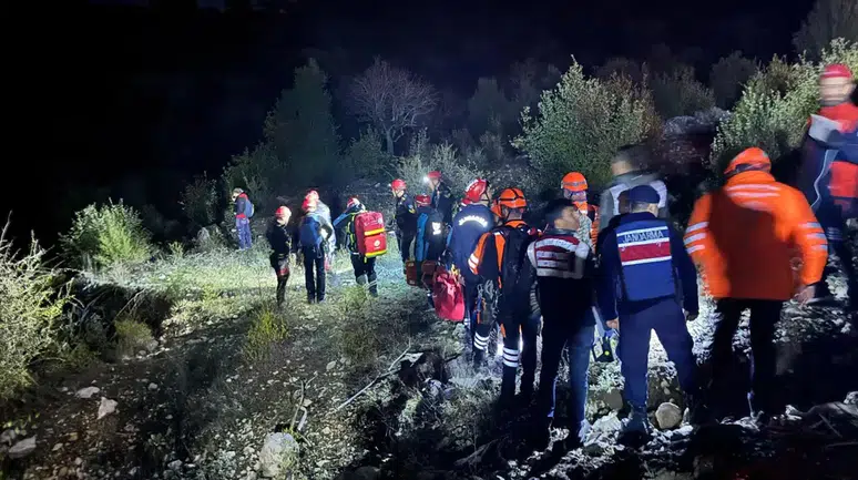 Isparta Yazılı Kanyon'da Mahsur Kalan İHH Ekibi İçin Kurtarma Operasyonu Başlatıldı