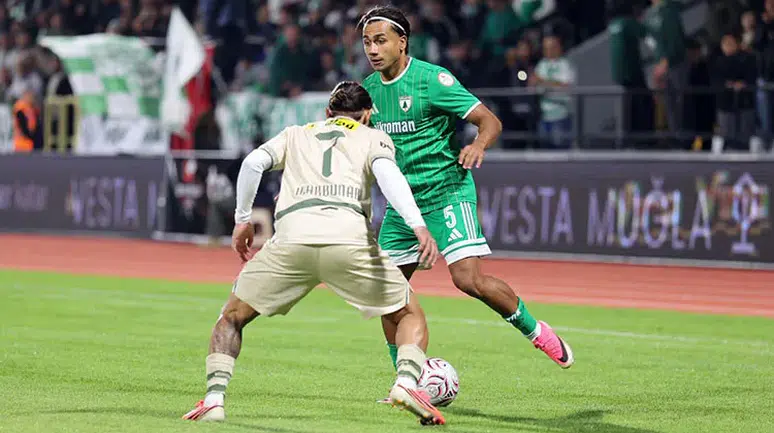 Muğlaspor Kendi Evinde Bursaspor'a 3-0 Mağlup Oldu