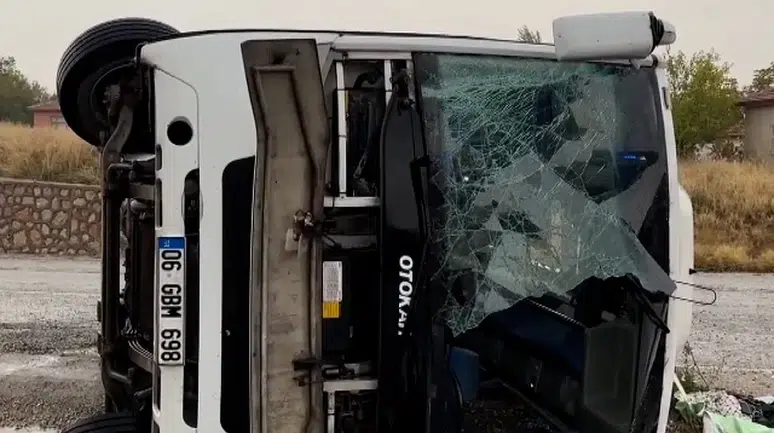 Kırıkkale'de Midibüs Devrildi: 14 İşçi Yaralandı