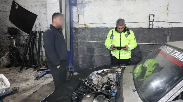 Nevşehir'de Drift Yapan Sürücü Cezadan Kaçmak İçin Aracı Parçaladı