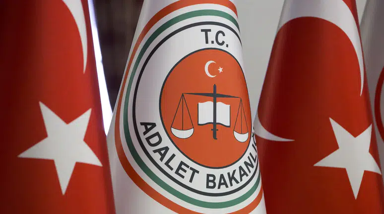 Adalet Bakanlığı 10 bin personel alımı: Hangi kadrolardan, ne kadar alım yapılacak?