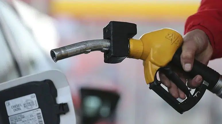 Motorin fiyatı 100 TL'yi aştı ! Benzin, motorin ve LPG ne kadar oldu?