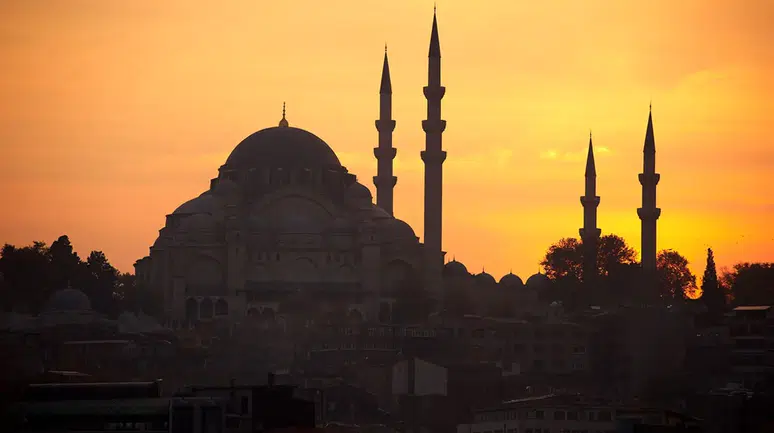 Üç aylar takvimi 2026-2027: Recep, Şaban ve Ramazan ayları ne zaman başlayacak?