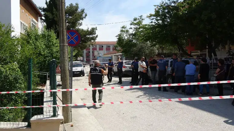 Bingöl'de asansörde kafası sıkışan öğrenci nasıl kurtarıldı ?