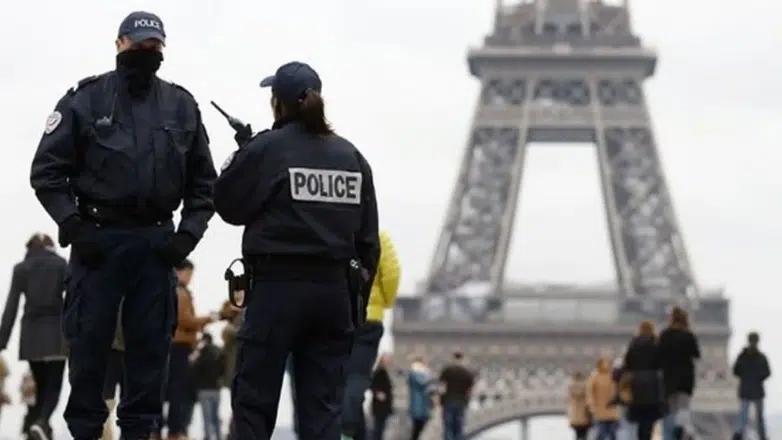 Güzellik merkezine el bombası atıldı : Şüpheliler, saldırı anını kaydedip paylaştı