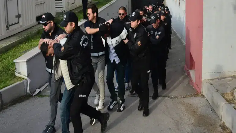 'Bayğaralar' suç örgütü operasyonu : 5'i çocuk 221 tutuklama