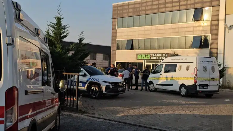 Kayseri'de intihar vakası : Fabrikanın önünde başına ateş etti