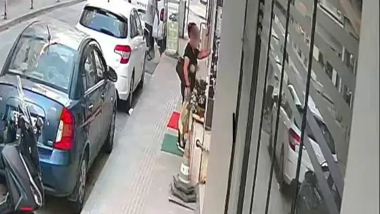 Samsun'da kapıya asılan pastırmanın çalınma anı kamerada
