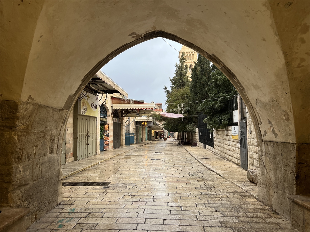 İşte İsrail'in cuma namazını yasakladığı Mescid-i Aksa'dan fotoğraflar 16