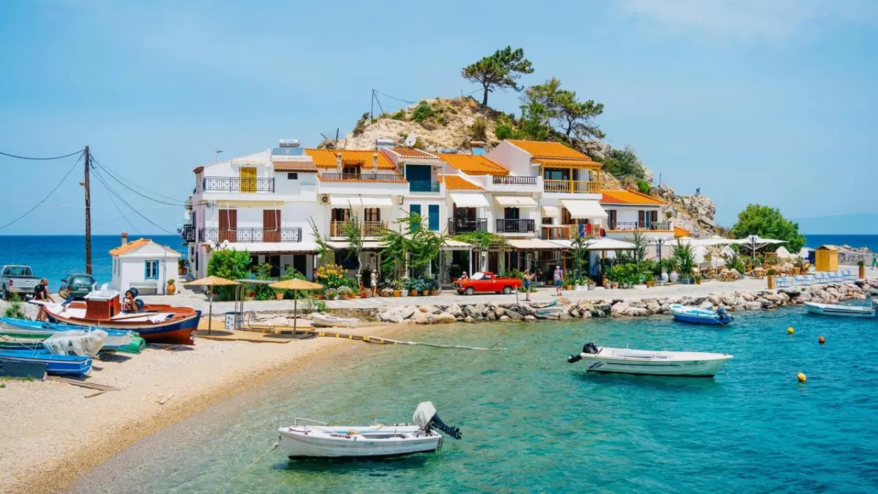 Türkiye’den feribotla gidilebilen Yunan Adaları 3