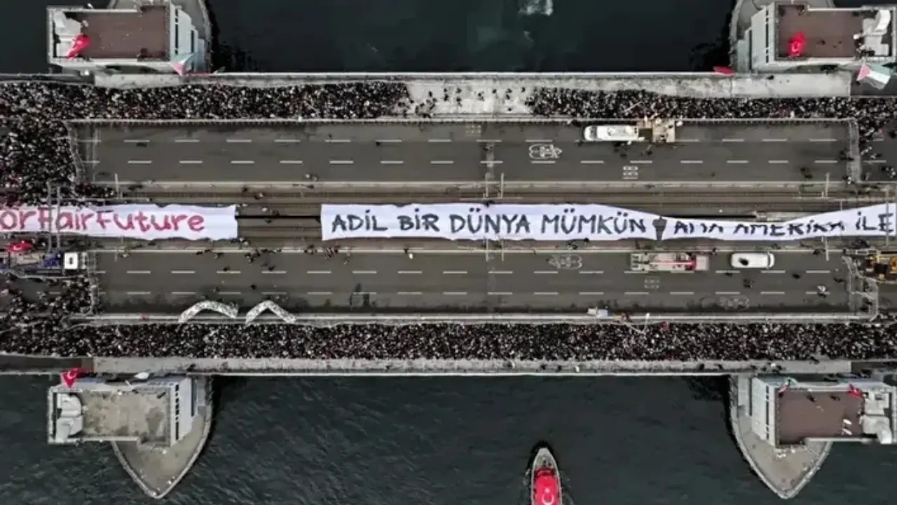 Galata Köprüsü'nde büyük Gazze yürüyüşü! 20