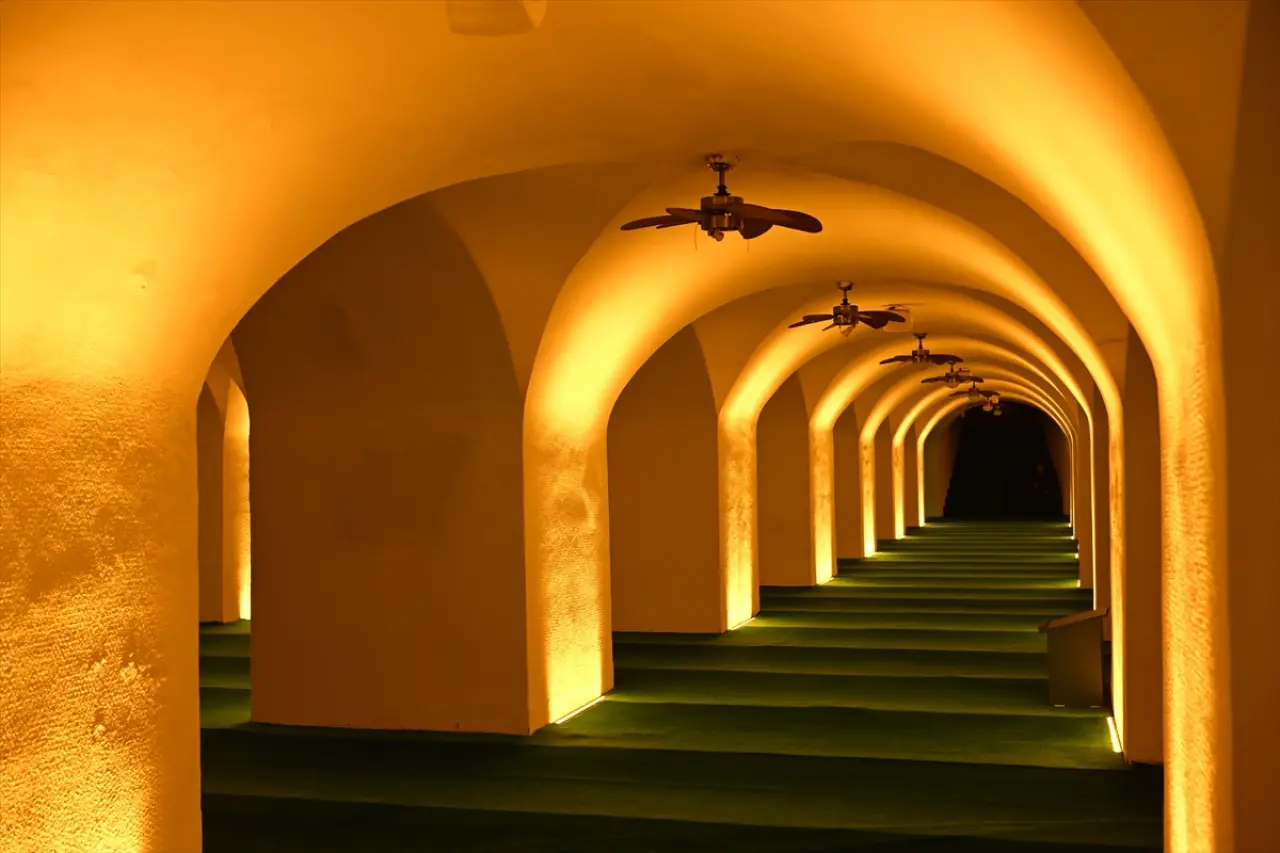 Karaköy'ün altındaki mabed: Yeraltı Camisi 1